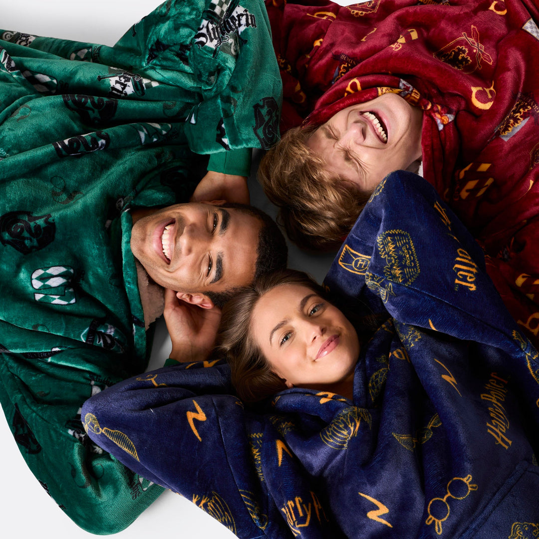 Gelicentieerde Harry Potter Kids Slytherin Hoodie – Officiële Unisex Groene Sweatshirt met Huiswapen, Warme & Gezellige Pullover, Maten 1–13 Jaar Groen, Groen, 5-6 jaar Gelicentieerde Harry Potter Kids Slytherin Hoodie – Officiële Unisex Groene Sweatshirt met Huiswapen, Warme & Gezellige Pullover, Maten 1–13 Jaar Groen, Groen, 5-6 jaar