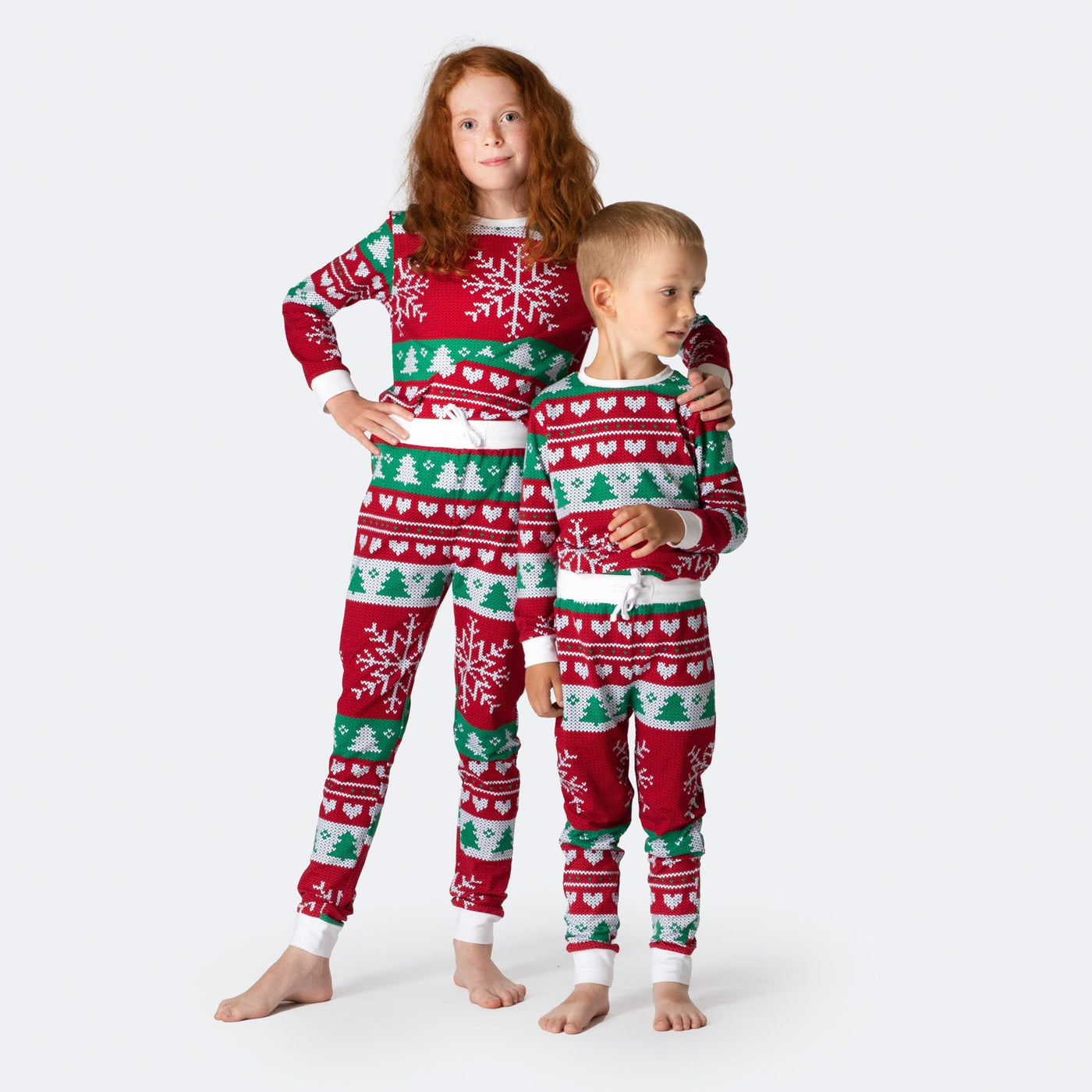 Gebreid Patroon Rood Kerstpyjama Voor Kinderen